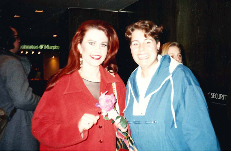 It's Jen and the wonderful Kate Pierson after the SNL taping.