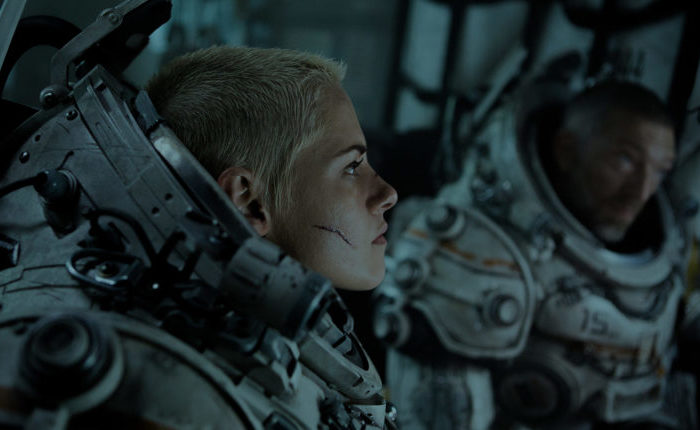 Underwater Underwater_Kristen Stewart