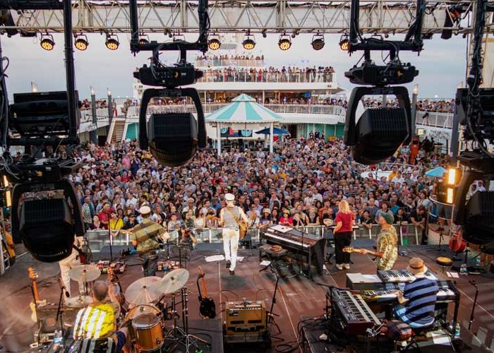 Interview with a Boaty Weekender! Find out what it’s like to cruise the Mediterranean with Belle & Sebastian and Friends Boaty Weekender 2019. Photo by: David Lee